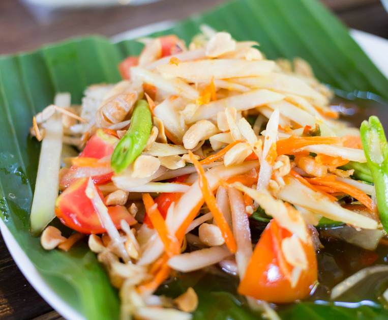 Som Tam Thai - Thai Green Papaya Salad with peanuts.